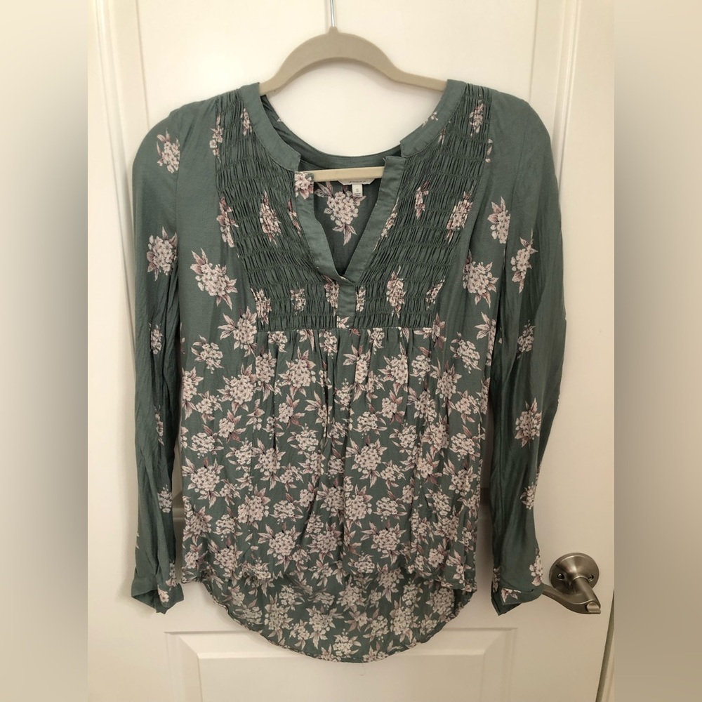 Green long sleeve blouse